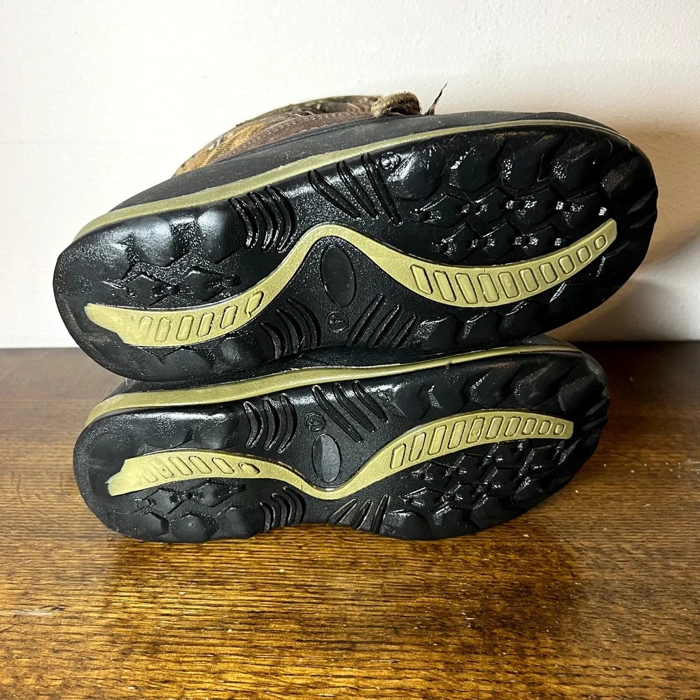 RANGER WINTER CAMO BOOTS SIZE 4